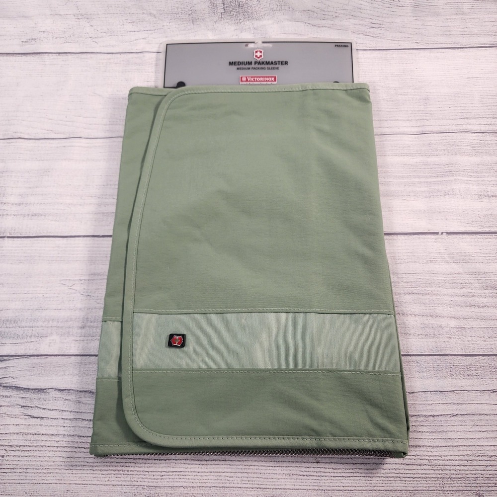 Victorinox Swiss Army Medium Pakmaster Packing Sleeve Pistachio Green 35256 NEW